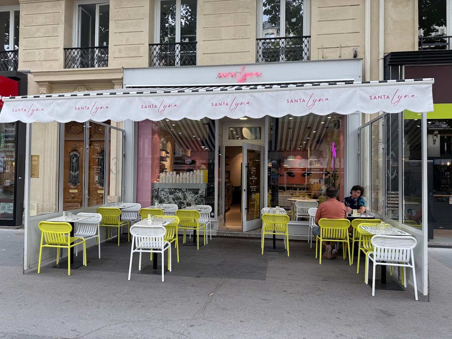 Santa Lyna Paris 3 Review: The 4.8 Star Brunch Spot Near Chatelet